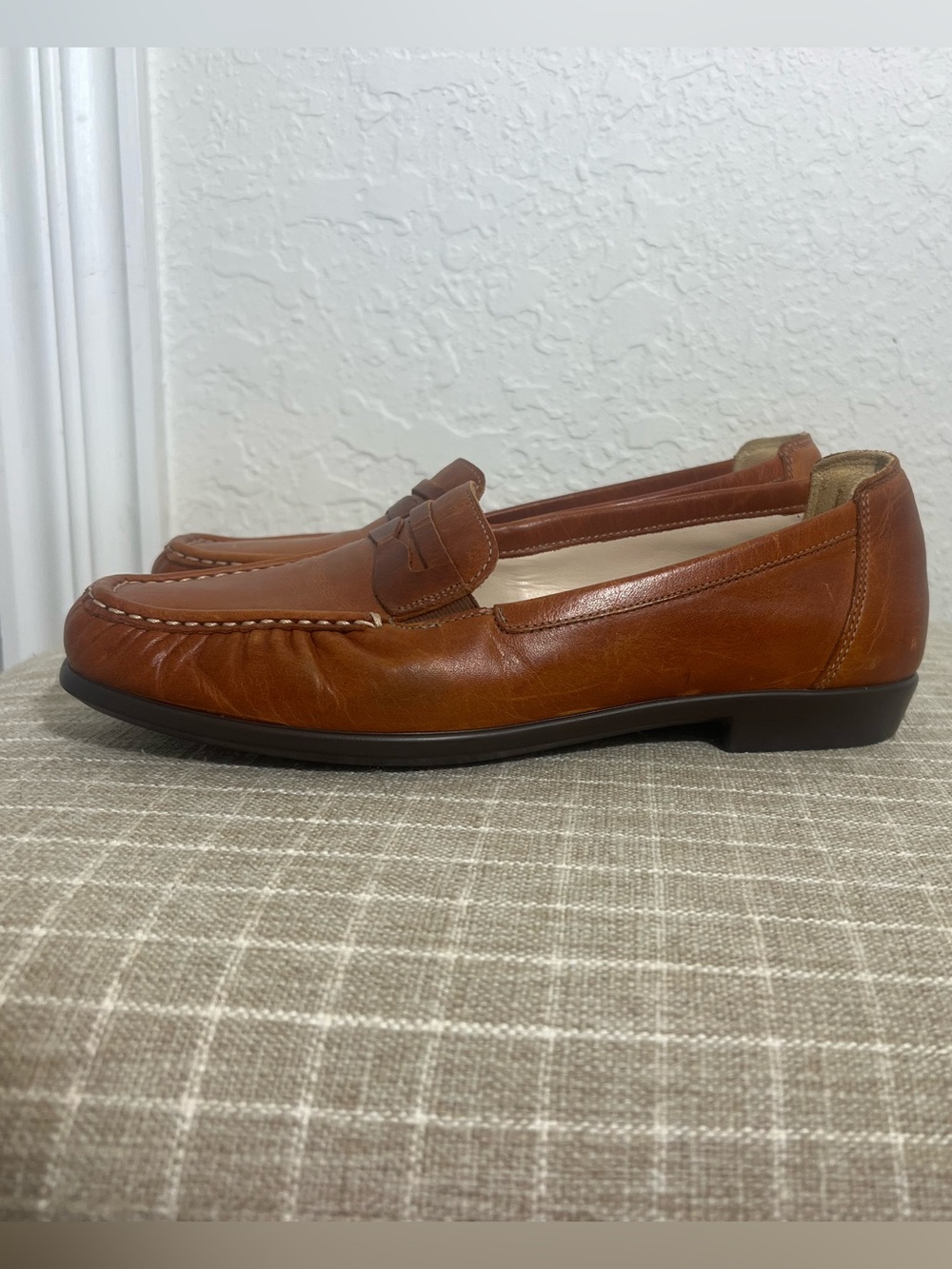 Vintage Inspired Cognac Penny Loafer Womens Size 8 Wide Width Preppy Grandma